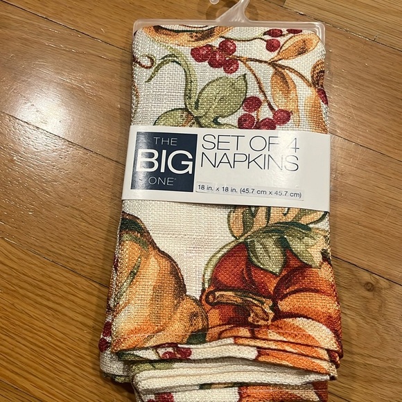 NWT The big one harvest fall napkins a set of four . - Picture 1 of 4
